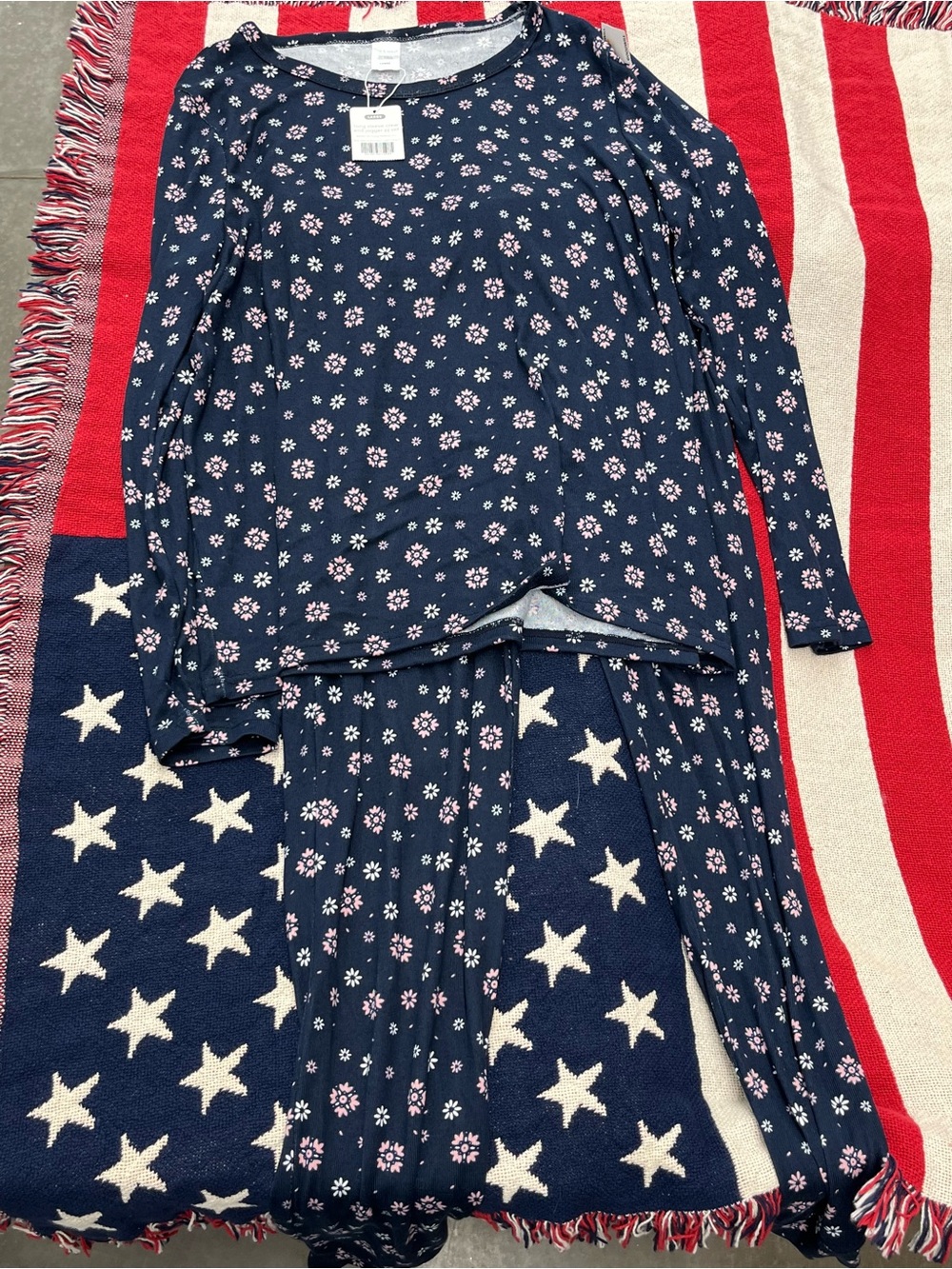 Mia & Tess Women’s Navy Floral Long-Sleeve Pajama Set Size Large NWT